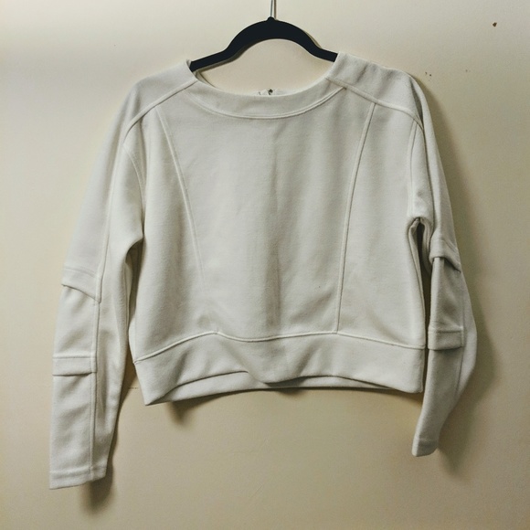 Forever 21 Sweaters - Super cute white croptop